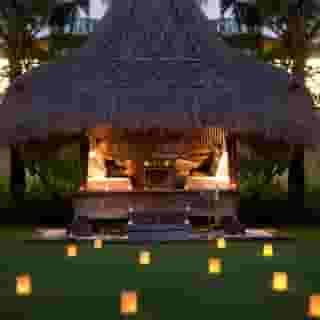 The Royal Santrian, 1 of 5