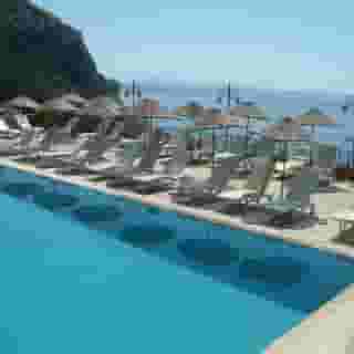 Serena Suites, 2 of 5