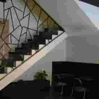 Hotel Mayerling, 2 of 5