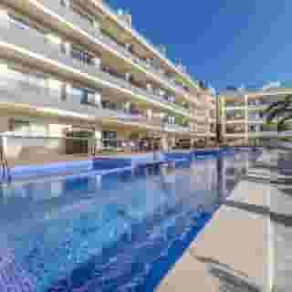 Zafiro Palmanova, 2 of 5