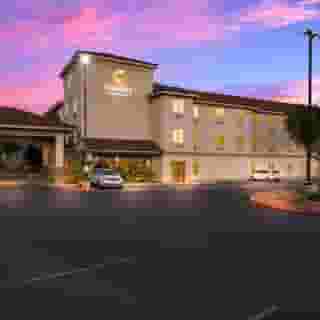 Comfort Inn & Suites Las Vegas - Nellis, 2 of 5