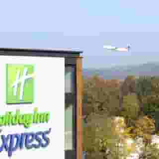 Holiday Inn Express Zurich Airport, 2 of 5