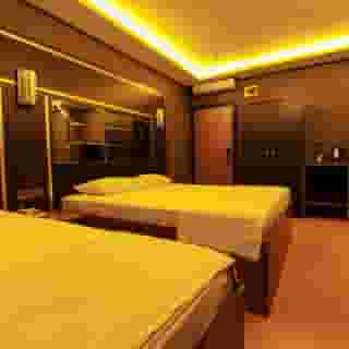 216 Trend Suite, 4 of 5