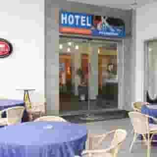 Hotel Bed & Business, 3 of 5