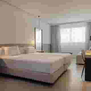 HM Jaime III, 3 of 5