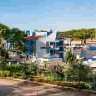 Bozava - Maxim, 1 of 5