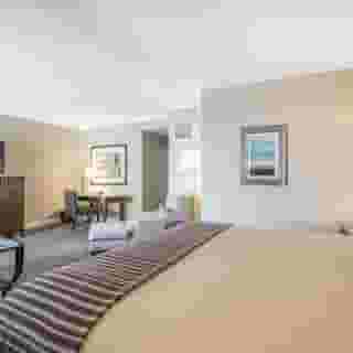 Omni Los Angeles Hotel at California Plaza, 5 of 5