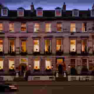 Nira Caledonia, 4 of 5