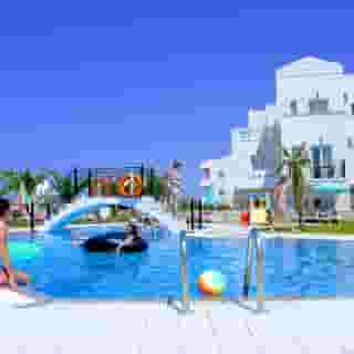Yiannis Manos Apartments, 1 of 5