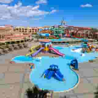 Charmillion Gardens Aqua Park, 3 of 5