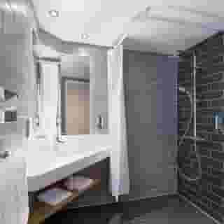 Holiday Inn Express Strathclyde Park M74 JCT 5, 3 of 5