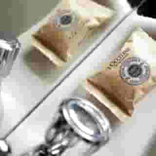 Nira Caledonia, 3 of 5