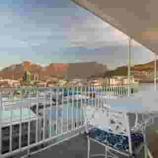 The Commodore, 2 of 5