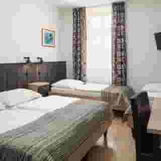 Superior Hotel, 5 of 5