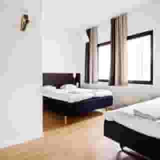 Hotel Dialog, 2 of 5