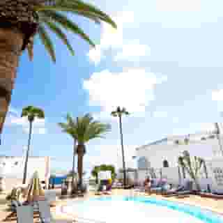 Flamingo Apartments, 1 of 5