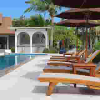 BLU PINE Villa & Pool Access, 3 of 5