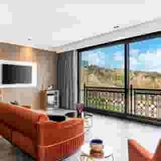 Ezkar Bathonea Art istanbul, 3 of 5