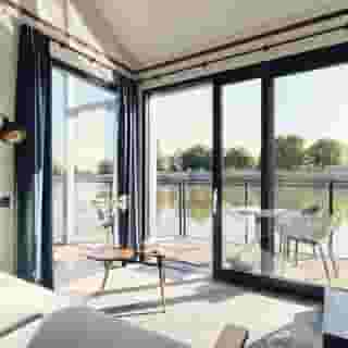 New Port Hotel, 3 of 5