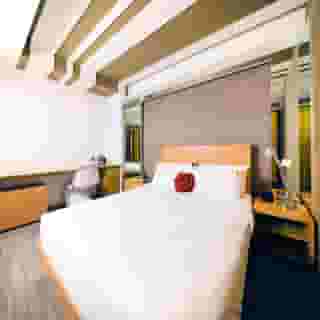 Butterfly on Prat, 4 of 5