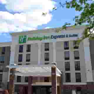Holiday Inn Express and Suites Nashville Southeast, 1 of 5