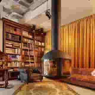 Hotel V Nesplein, 2 of 5