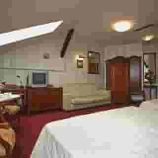 Ostoya Palace, 4 of 5