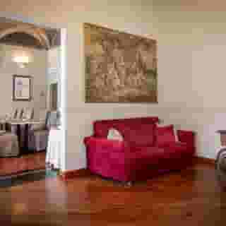 Hnn Luxury Suites, 2 of 5