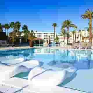 HL Miraflor Suites, 3 of 5