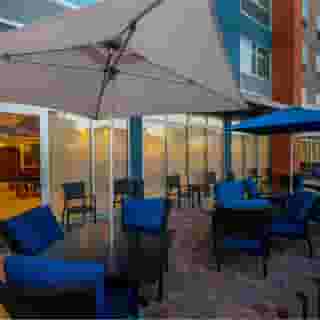 Holiday Inn Express & Suites Las Vegas E Tropicana, 2 of 5