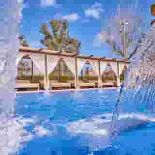 Zafiro Tropic, 3 of 5