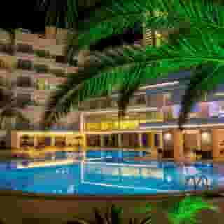 Blue Bay Platinum, 4 of 5