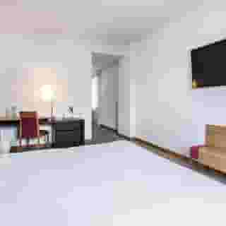 Hotel Puerta de Bilbao, 3 of 5