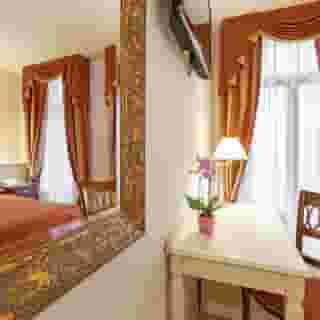 Bella Venezia, 5 of 5