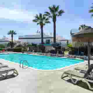 Bayside Salgados, 1 of 5