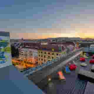 Dean's Home Budapest, 3 of 5