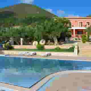 Anatoli Labreon Guesthouse, 1 of 5