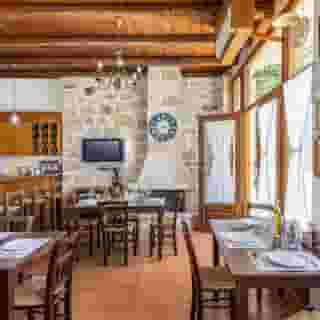 Petronikolis, 4 of 5