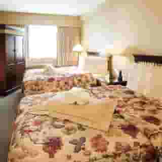 The Rosellen Suites At Stanley Park, 6 of 6