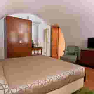 St Peter Six Guest House, 2 of 5