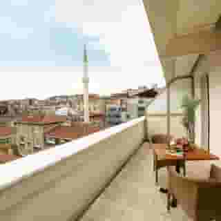 Halifaks Hotel, 4 of 5