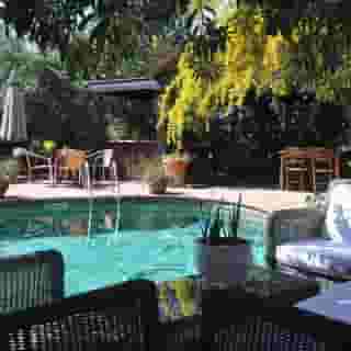 El Vino Hotel Suites, 2 of 5