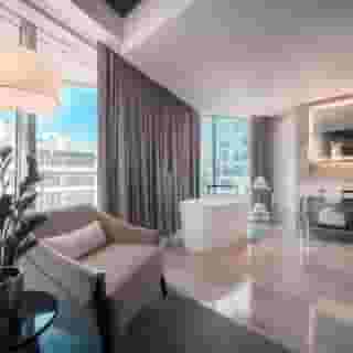 Paradox Hotel Vancouver, 1 of 5