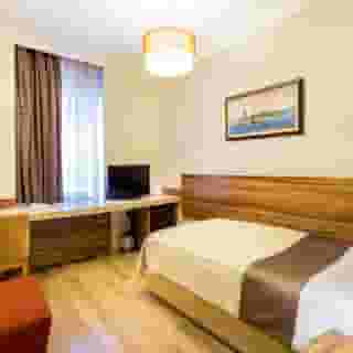 My Rose Hotel, 6 of 6
