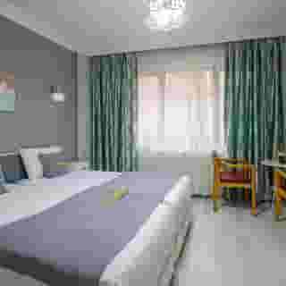 Unique Suite Hotel, 2 of 5