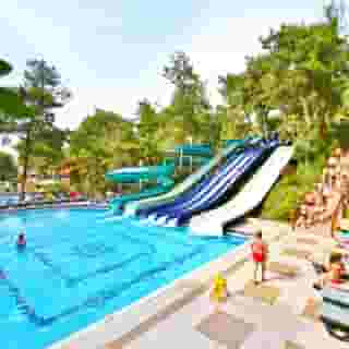 Utopia World Hotel, 4 of 5