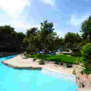 Utopia World Hotel, 2 of 5