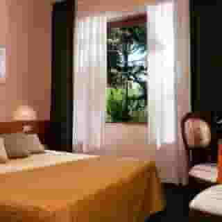 Park Hotel California, 3 of 5