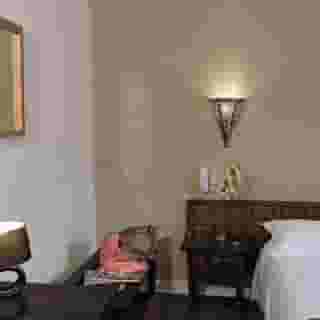 De la Loge, 2 of 5