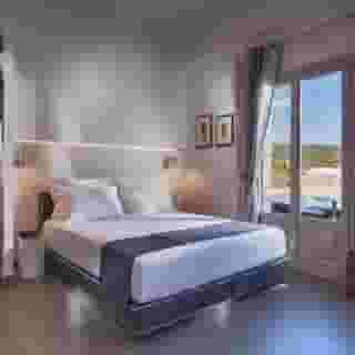 Avdou Collection, 4 of 5